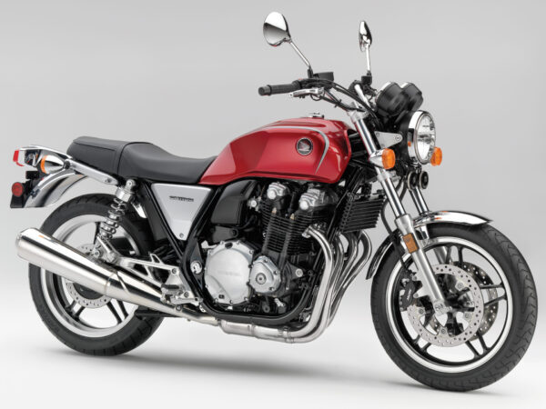 Honda CB1100 2013 Candy Red front