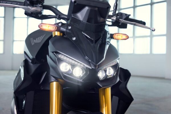 Honda CB1000 Hornet SP 2025 Mat Ballistic Black Metallic with Desert Gold Metallic wheels and forks headlight