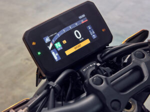 Honda CB1000 Hornet SP 2025 Mat Ballistic Black Metallic with Desert Gold Metallic wheels and forks dashboard