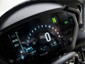 Triumph Speed Triple S 2018 dashboard