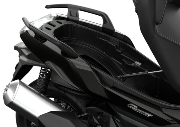 BMW C 400 GT 2025 Blackstorm Metallic under seat storage