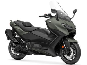 Yamaha TMAX 2025 Tech Kamo front