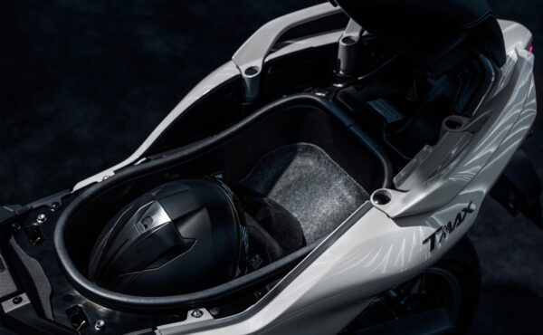 Yamaha TMAX Tech MAX 2025 Ceramic Grey under seat storage