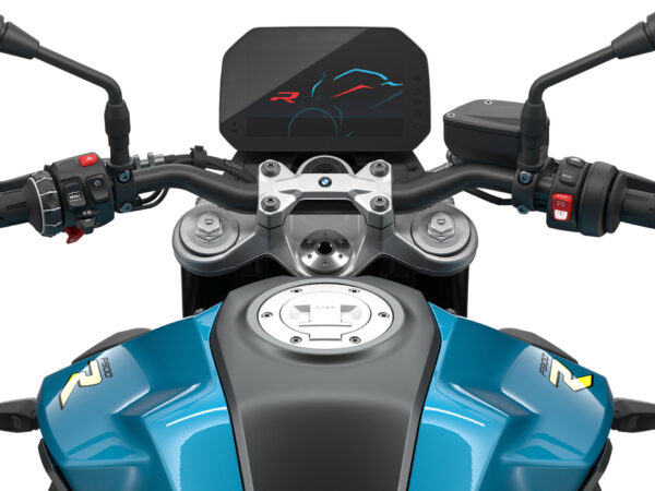 BMW F 900 R 2025 Snapper Rocks Blue Metallic cockpit