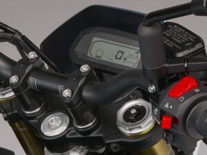 Benelli BKX 300 S 2025 dashboard