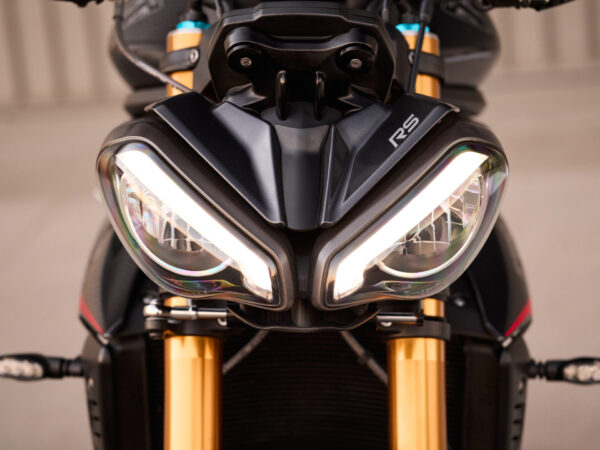 Triumph Speed Triple 1200 RS 2025 Diablo Red headlight