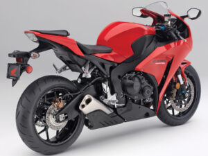 Honda CBR1000RR Fireblade 2012 red back