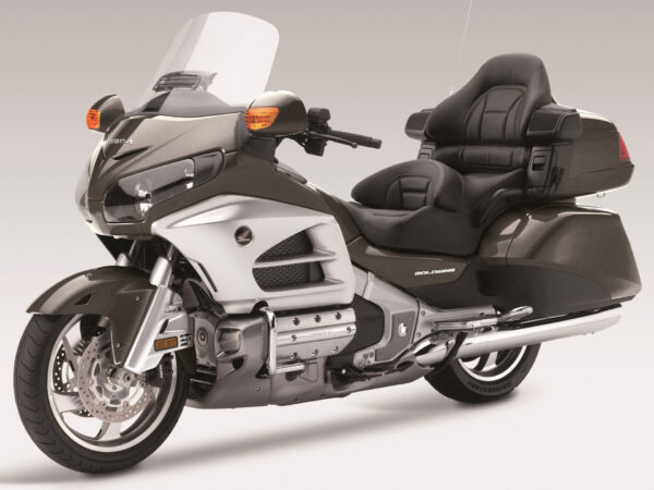 Honda Gold Wing 2013 Titanium Blade Metallic front